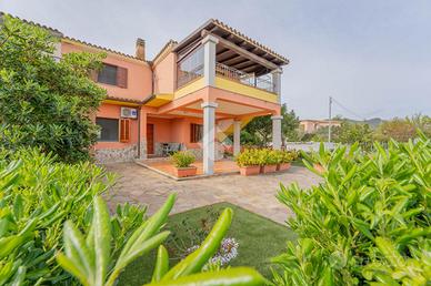 PORZIONE DI BIFAMILIARE A SAN TEODORO