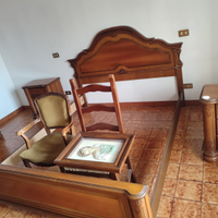 Camera da letto usata completa di letto