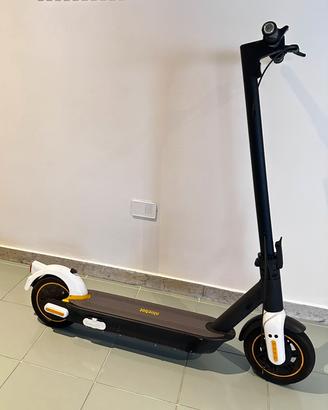 Monopattino elettrico Ninebot Max G30