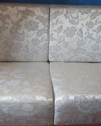 divano letto  matrimoniale tessuto damascato 