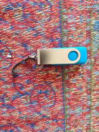 Pennetta Chiavetta Memoria USB 4Gb