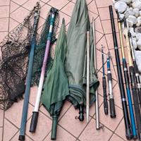 Lotto : 6 canne+2 guadini+ombrellone+ombrello.