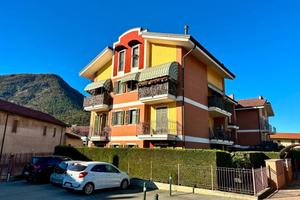 Appartamento di 132 m² con più di 5 locali e box a