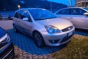 FORD FIESTA 1.6 TDI TITANIUM