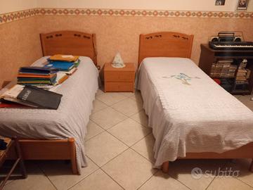 Letti singoli compreso materasso e 2armadi