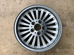 Cerchio in lega 16 pollici BMW 530d 2000