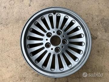 Cerchio in lega 16 pollici BMW 530d 2000