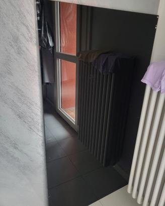 Tavolo in vetro nero