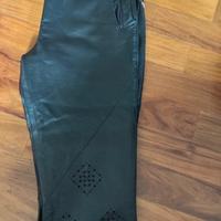 Pantaloni modello Capri in pelle nera