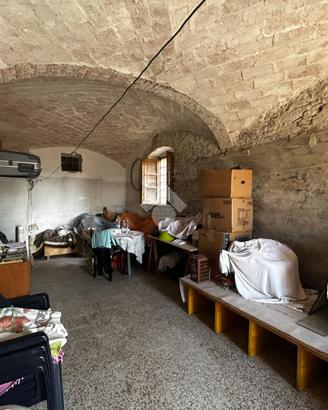 NEGOZIO A PODENZANA