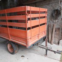 rimorchio per trattore