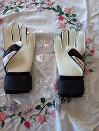 guanti da portiere