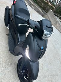 Beverly deep black 300