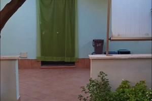Fiumicino bilocale arredato con corte esterna priv