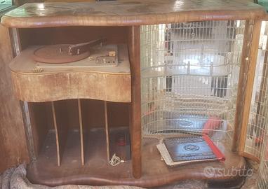 Mobile bar con giradischi