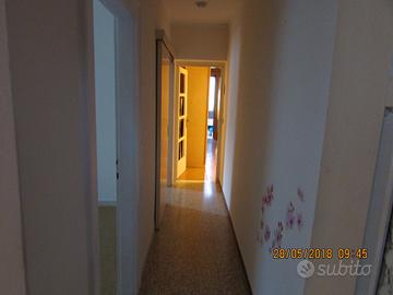 Stanza singola in subentro zona centrale