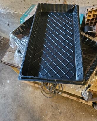 Stock 60 Vaschette da Giardinaggio in Plastica Ner