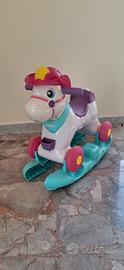Cavallo a dondolo interattivo chicco