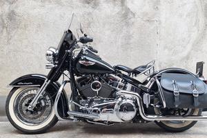 Harley-Davidson Deluxe