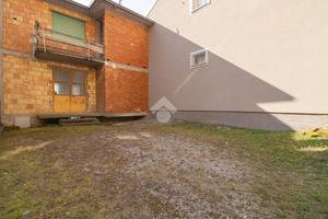 CASA SEMINDIPENDENTE A LUMEZZANE