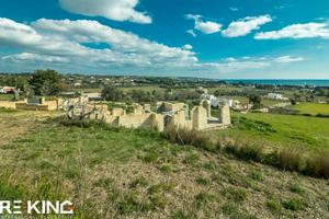 Terreno con villa in costruzione - Vista mare