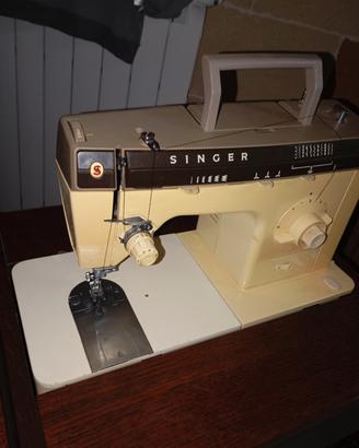 macchina da cucire Singer anni '80