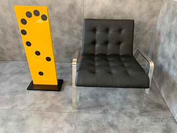 Poltrona pelle nera Capitonnè Alivar