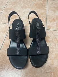 Sandali neri con zeppa