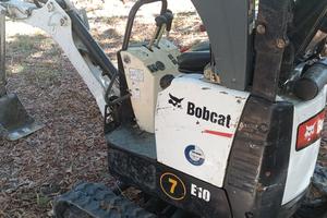 mini escavatore Bobcat 