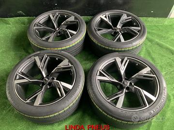 GOMME E CERCHI 285/40/22 AUDI Q8