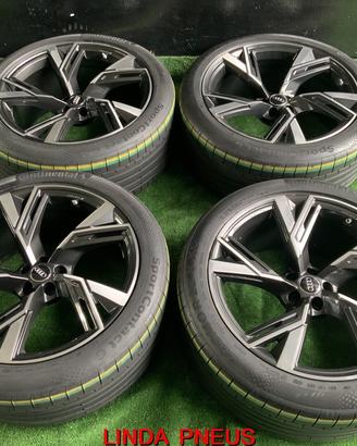 GOMME E CERCHI 285/40/22 AUDI Q8