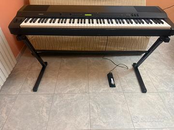 Pianoforte Yamaha P150 88 tasti pedale supporto