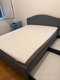 Letto matrimoniale completo di materasso - Ikea