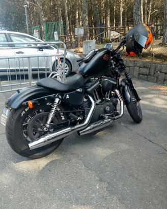 Harley Davidson iron 883