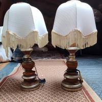 coppia di lampade in stile antico