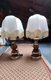 coppia di lampade in stile antico