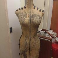 Antico manichino da sarta