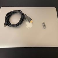 MACBOOK AIR Intel i5 + USB-C adapter + HDMI cable