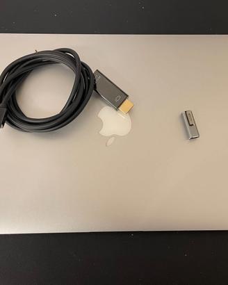 MACBOOK AIR Intel i5 + USB-C adapter + HDMI cable