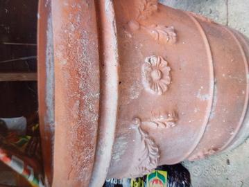 maxi vaso in terracotta con fiori