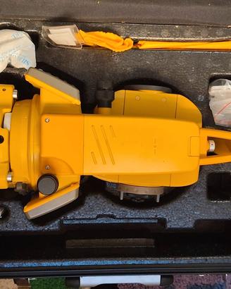 Stazione Totale Topcon GPT-3005LN + Treppiede Asta