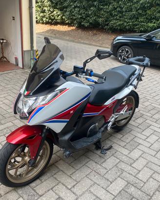 Honda integra 750 s dct anno 2015 km 51750