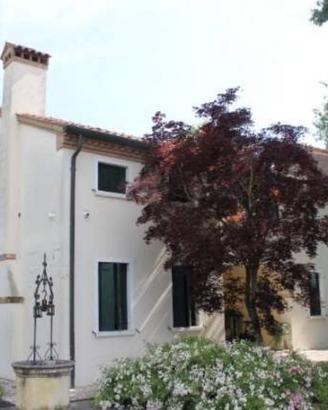 Immobile in asta di 325 m² con 5 locali e box auto