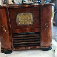 Mobile radio con grammofono Irradio 