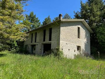 Villa di 576 m² con 5 locali e box auto doppio a A