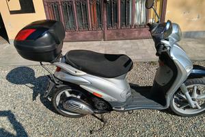 piaggio liberty 200