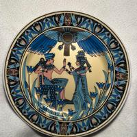 Piatto in porcellana “Egyptian Revival” Ø 20 cm