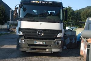 Camion trasporto macchinari