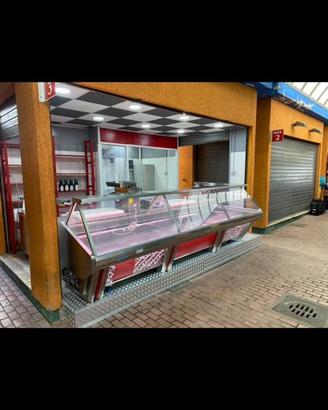 Negozio banco mercato Roma alimentare macelleria