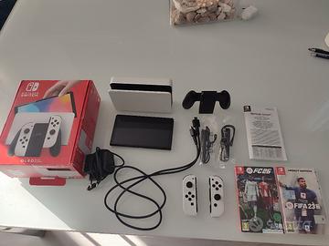  Nintendo switch oled quasi nuova
